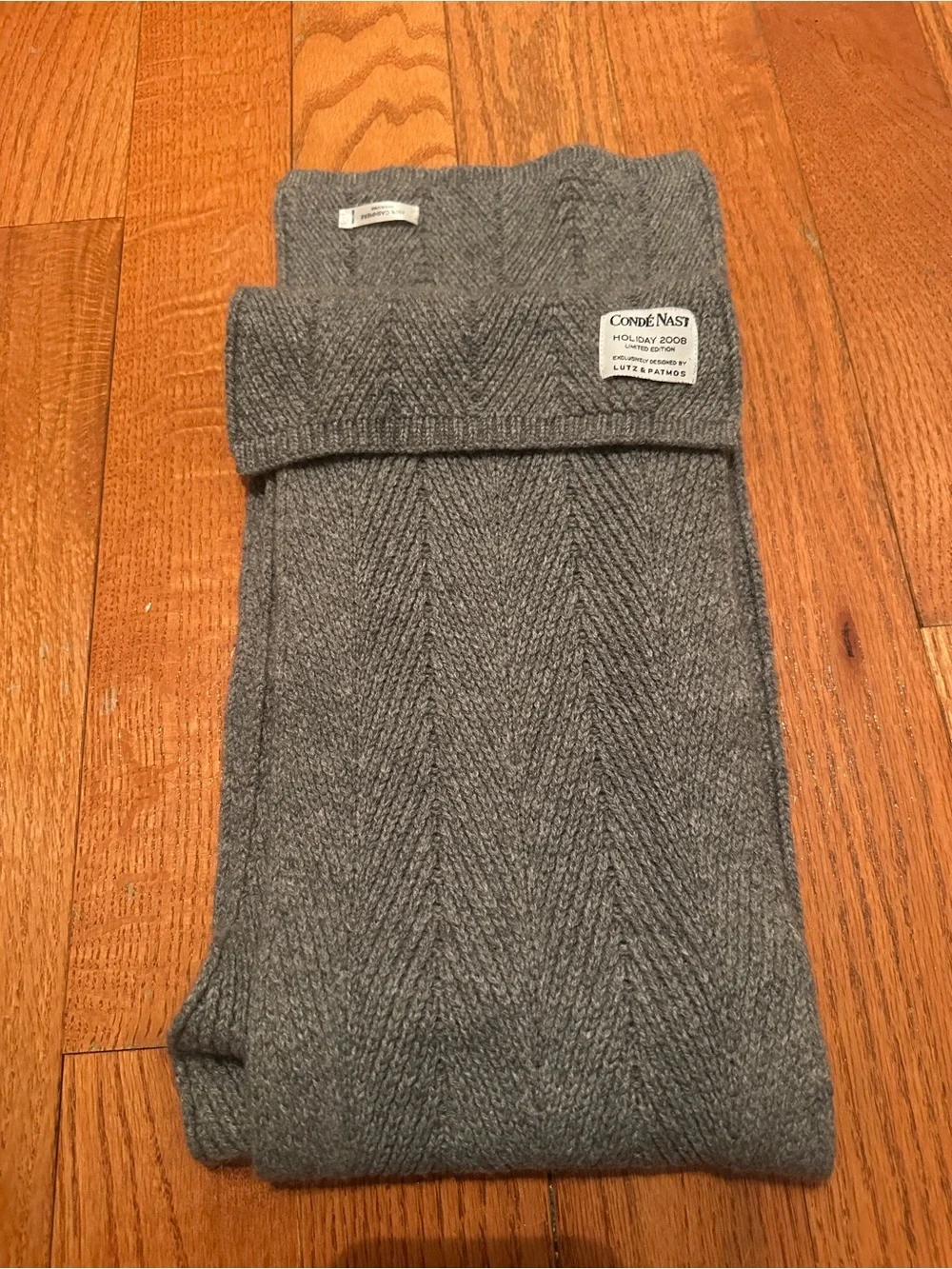 Condé Nast Lutz & Patmos Cashmere Scarf Holiday 2008 Limited Edition Gray 67